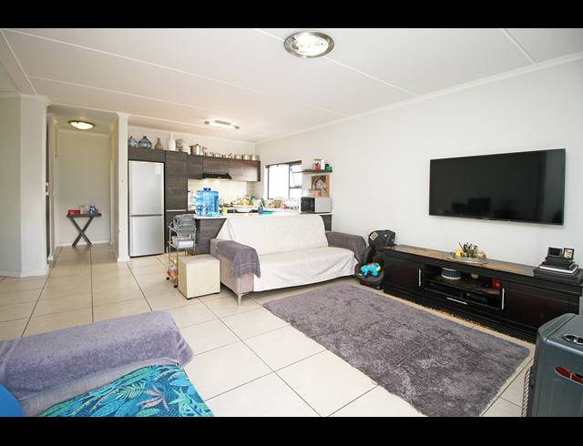 2 BEDROOM APARTMENT FOR SALE IN GREENSTONE HILL
